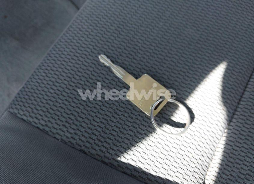 Photo 11 of 2002 Nissan Frontier SVE-V6 (VIN 1N6MD26Y12C363615)