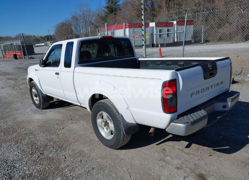 Photo 3 of 2002 Nissan Frontier SVE-V6 (VIN 1N6MD26Y12C363615)