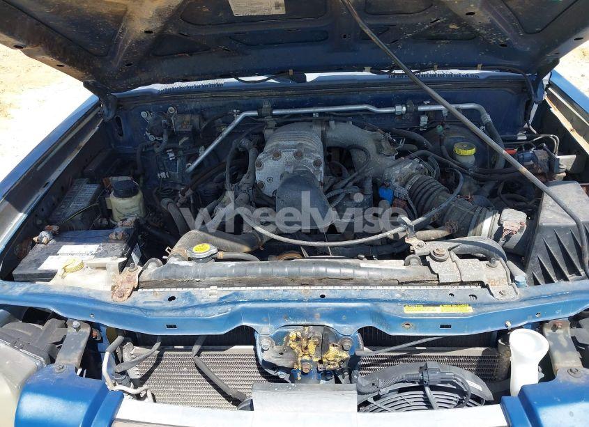 Photo 10 of 2001 Nissan Frontier SC-V6 (VIN 1N6MD26Y51C342250)