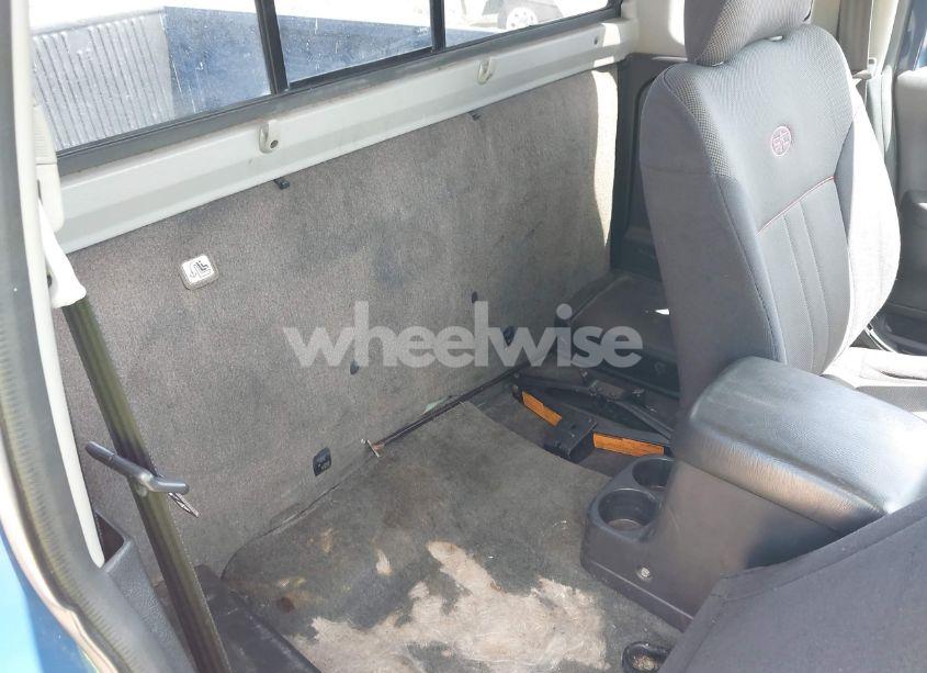 Photo 8 of 2001 Nissan Frontier SC-V6 (VIN 1N6MD26Y51C342250)