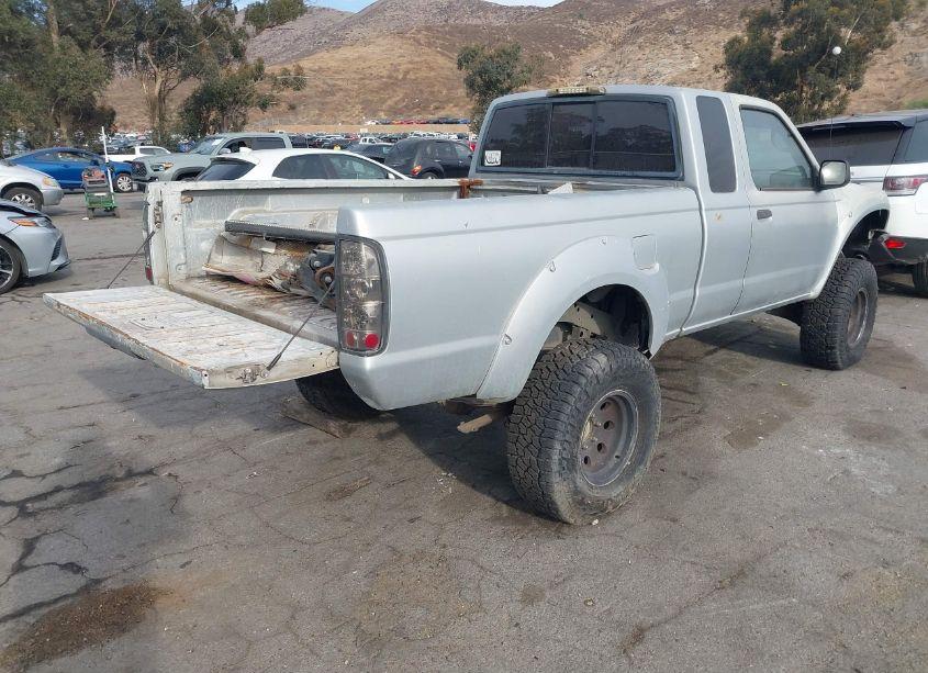 Photo 4 of 2003 Nissan Frontier SVE-V6 (VIN 1N6MD26YX3C463763)