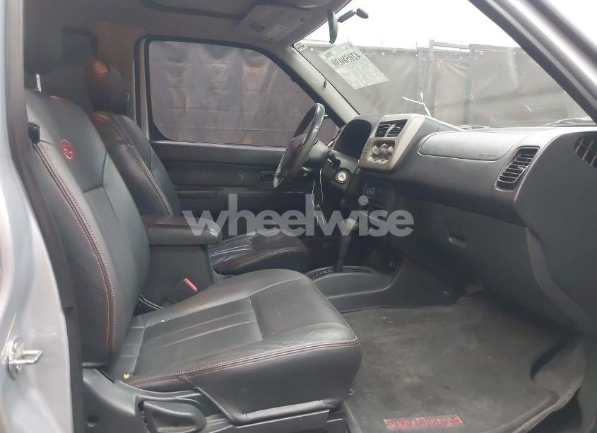 Photo 5 of 2001 Nissan Frontier SC-V6 (VIN 1N6MD27T01C384859)