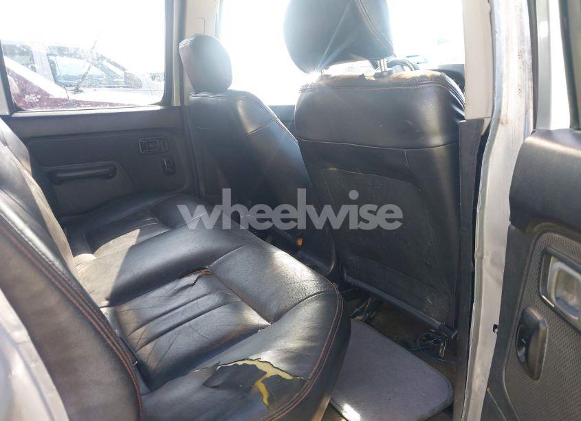 Photo 8 of 2001 Nissan Frontier SC-V6 (VIN 1N6MD27T91C386609)