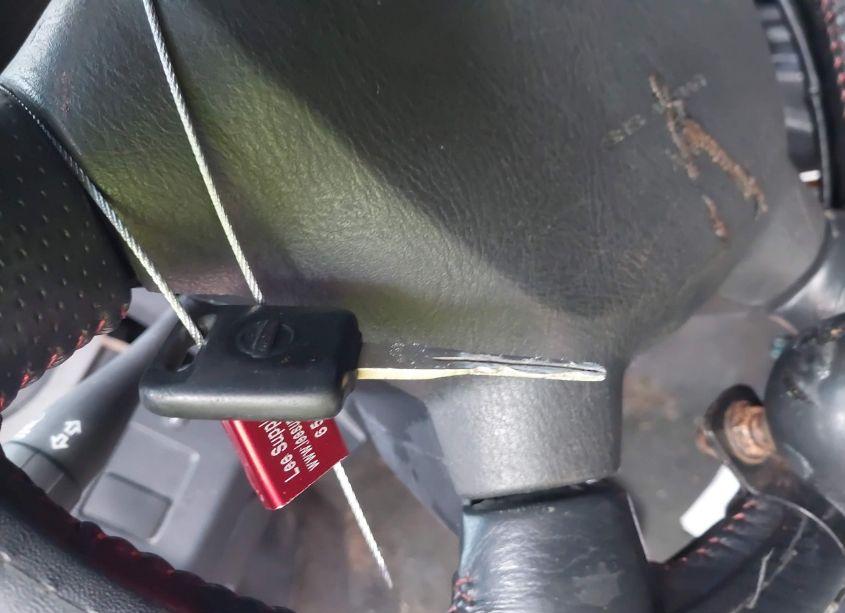 Photo 11 of 2002 Nissan Frontier SC-V6 (VIN 1N6MD29X52C305560)