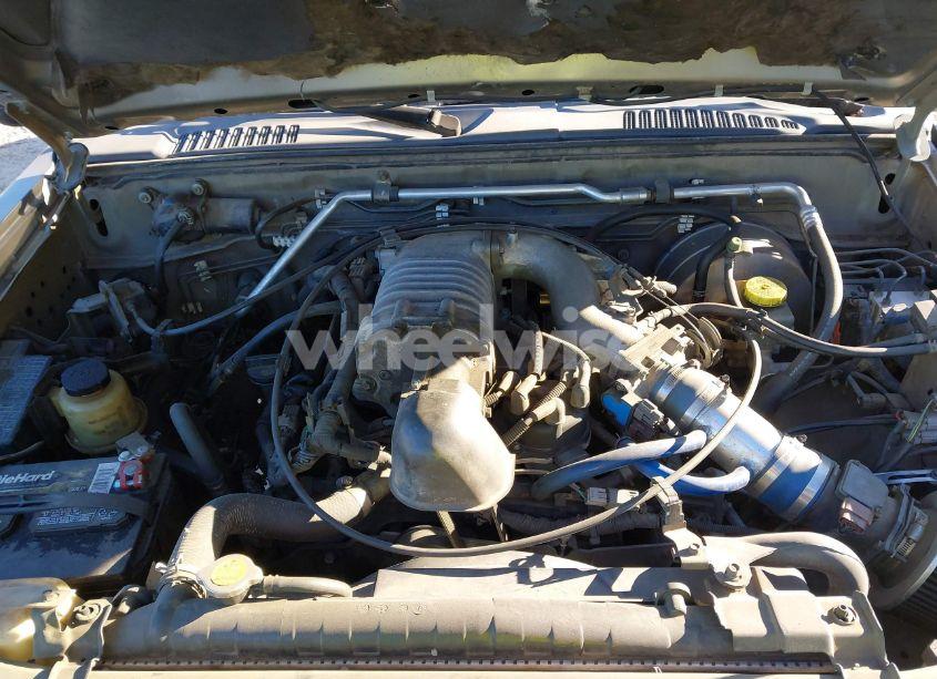 Photo 10 of 2003 Nissan Frontier SVE-V6 (VIN 1N6MD29Y33C465074)