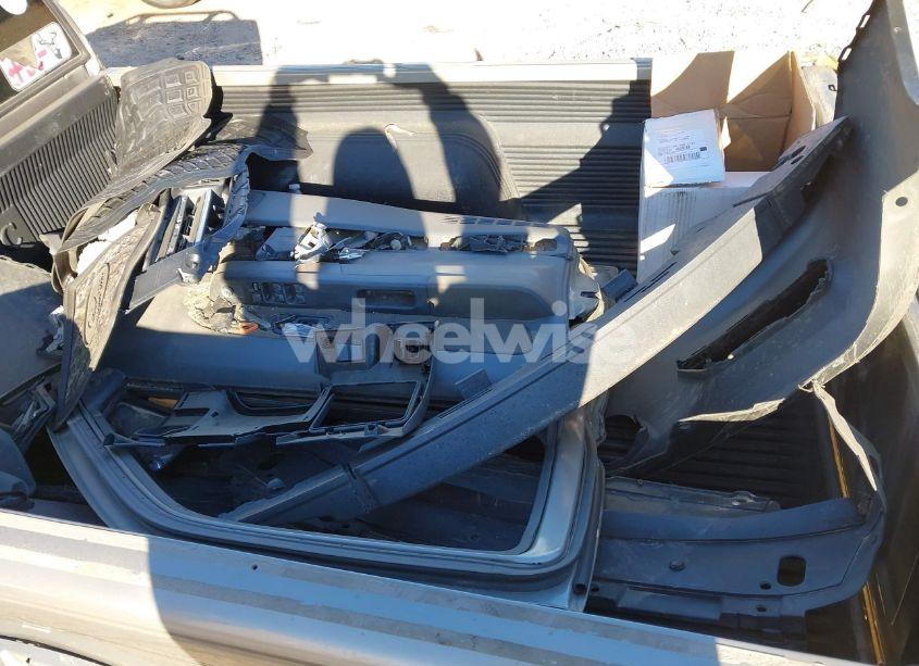 Photo 12 of 2003 Nissan Frontier SVE-V6 (VIN 1N6MD29Y33C465074)