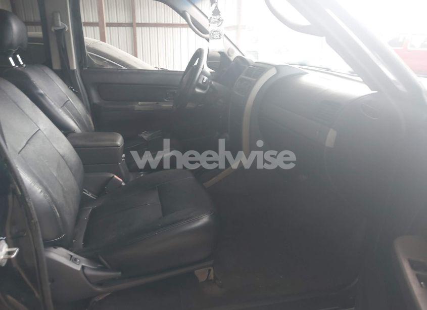 Photo 5 of 2003 Nissan Frontier SC-V6 (VIN 1N6MD29Y73C415360)