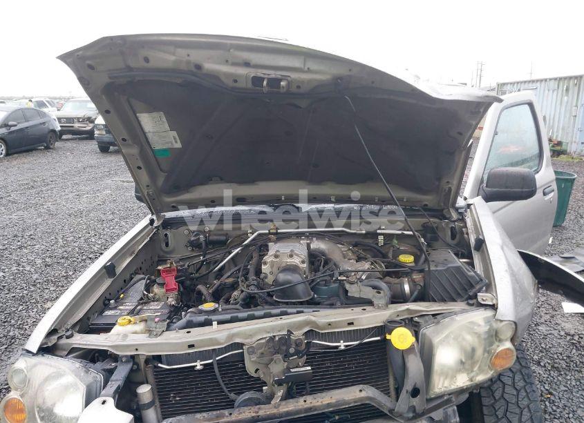 Photo 10 of 2003 Nissan Frontier SVE-V6 (VIN 1N6MD29Y93C417787)