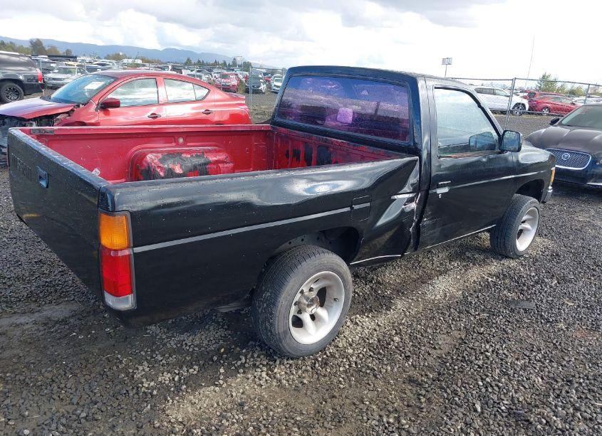 Photo 4 of 1992 Nissan Truck SHORT WHEELBASE (VIN 1N6SD11S0NC337483)