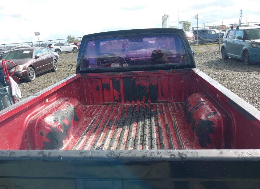 Photo 8 of 1992 Nissan Truck SHORT WHEELBASE (VIN 1N6SD11S0NC337483)