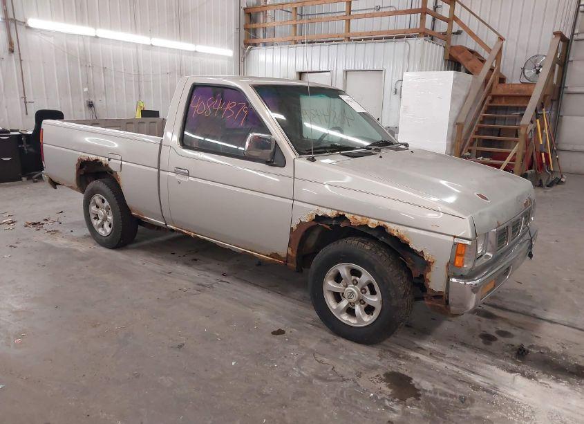 1996 Nissan Truck XE (VIN 1N6SD11S0TC376698) main photo