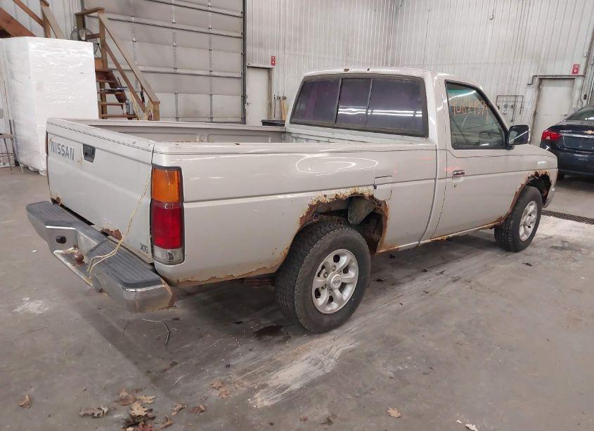 Photo 4 of 1996 Nissan Truck XE (VIN 1N6SD11S0TC376698)