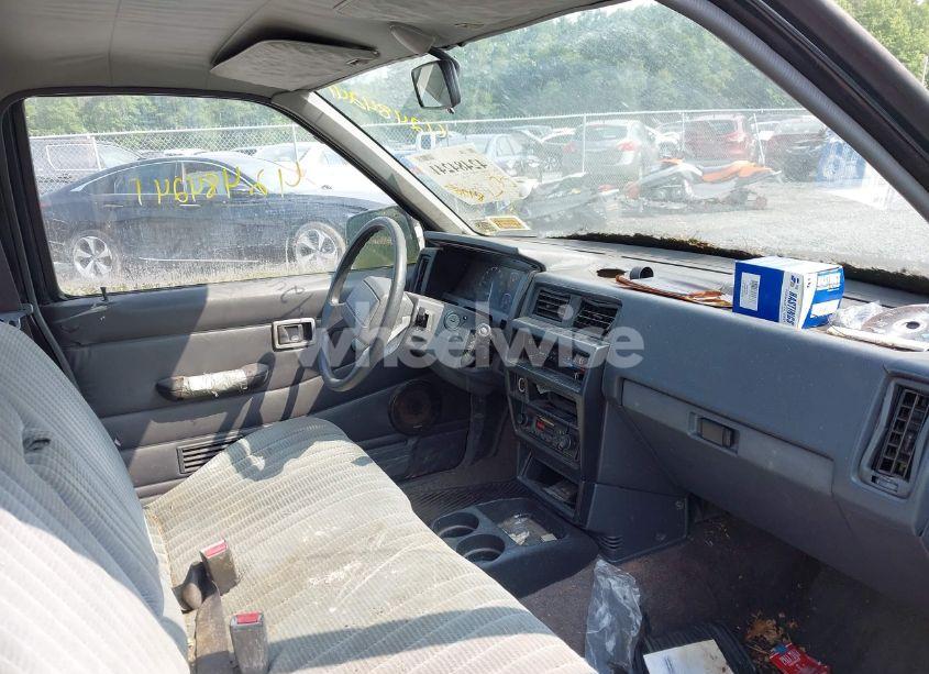 Photo 5 of 1993 Nissan Truck SHORT WHEELBASE (VIN 1N6SD11S1PC337477)