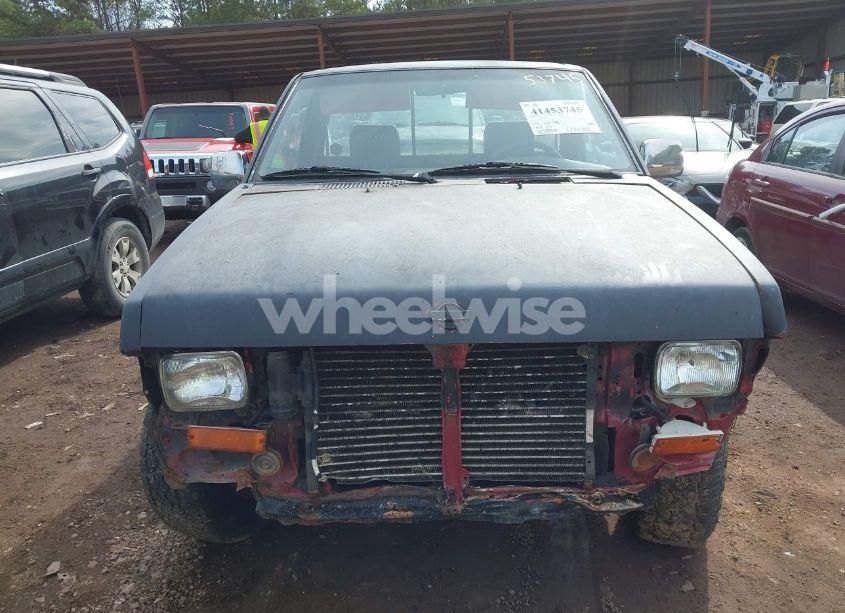 Photo 6 of 1995 Nissan Truck E/XE (VIN 1N6SD11S1SC466215)