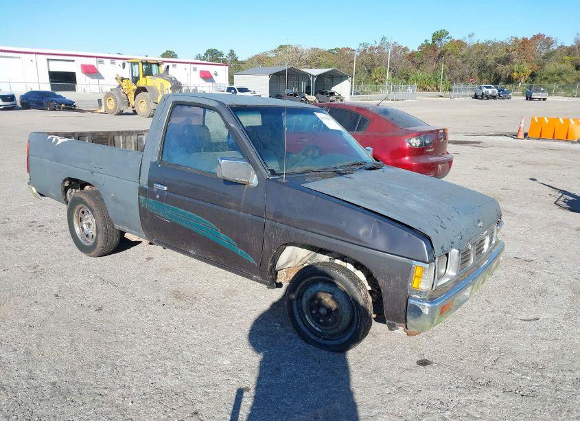 1995 Nissan Truck E/XE (VIN 1N6SD11S2SC360369) main photo