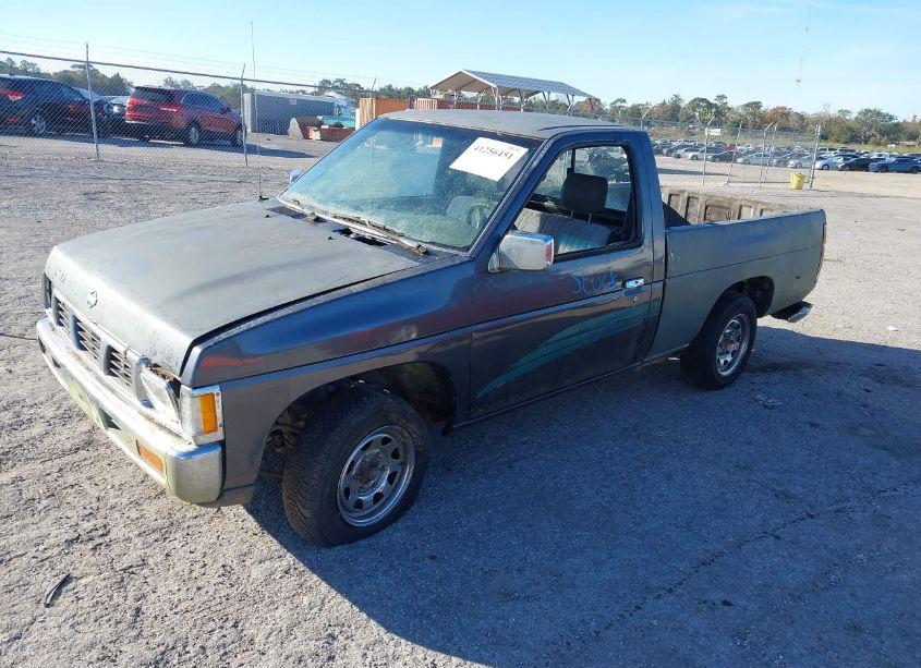 Photo 2 of 1995 Nissan Truck E/XE (VIN 1N6SD11S2SC360369)