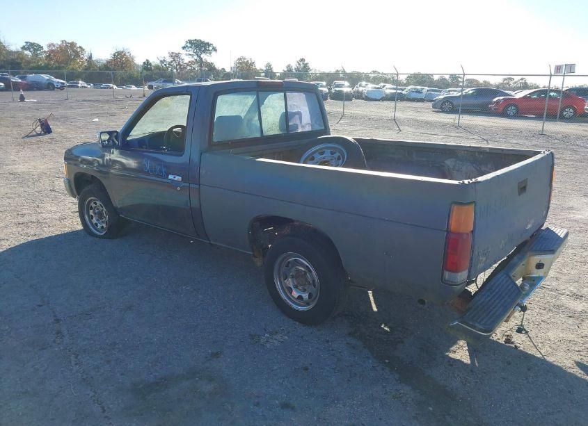 Photo 3 of 1995 Nissan Truck E/XE (VIN 1N6SD11S2SC360369)