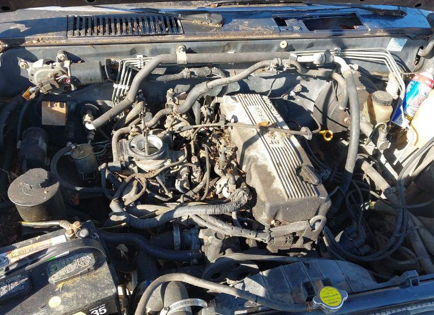 Photo 6 of 1995 Nissan Truck E/XE (VIN 1N6SD11S2SC360369)