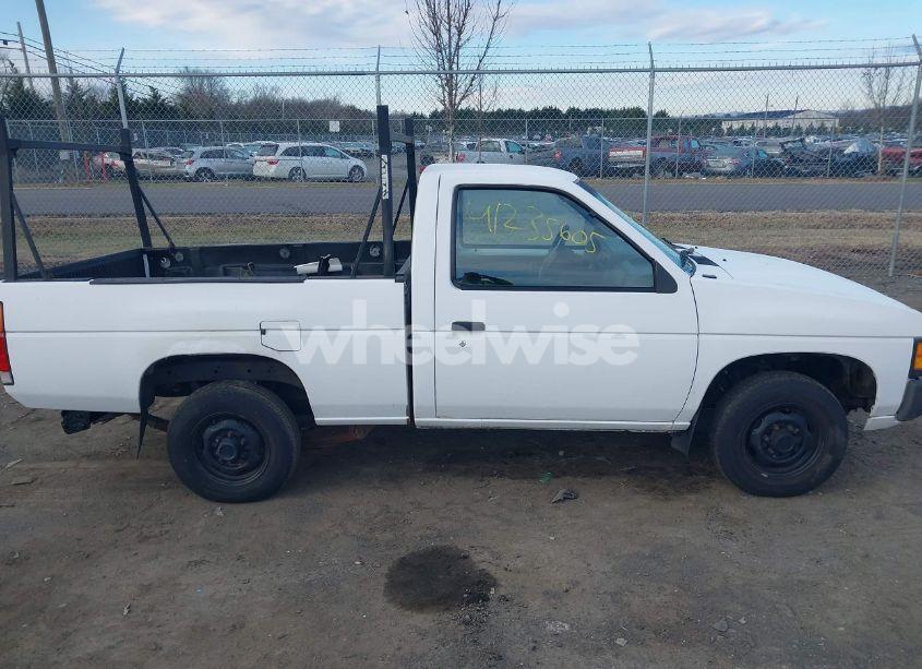 Photo 13 of 1996 Nissan Truck XE (VIN 1N6SD11S2TC360938)