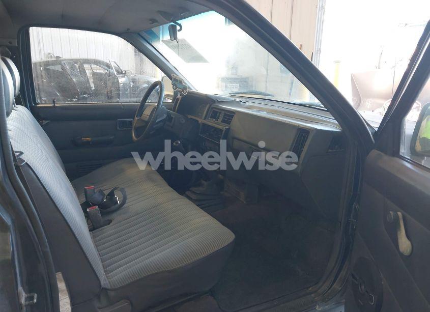 Photo 5 of 1993 Nissan Truck SHORT WHEELBASE (VIN 1N6SD11S3PC348898)