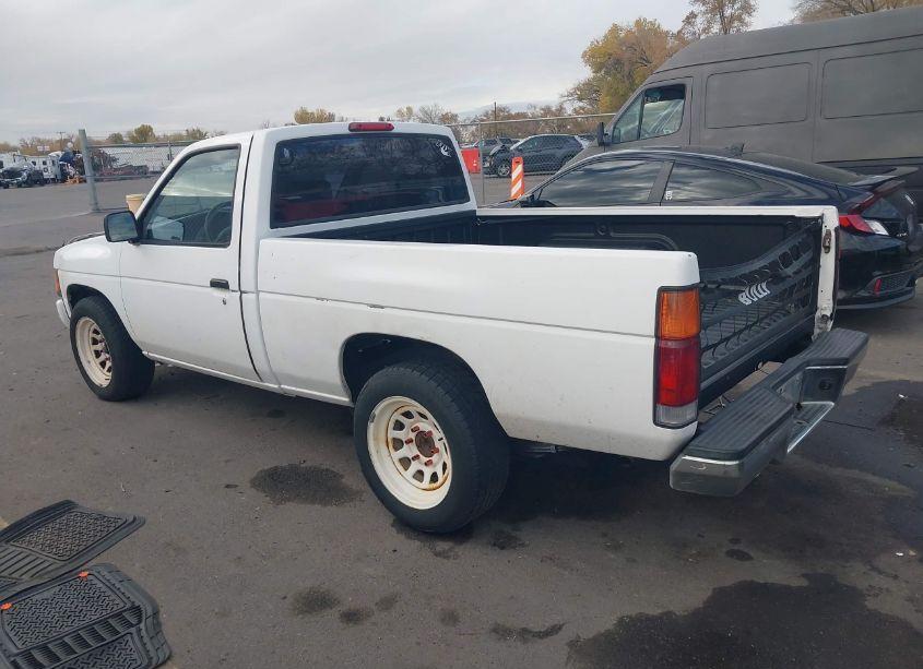 Photo 3 of 1995 Nissan Truck E/XE (VIN 1N6SD11S3SC425536)