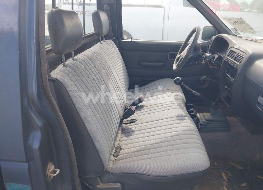 Photo 8 of 1994 Nissan Truck XE (VIN 1N6SD11S4RC322264)