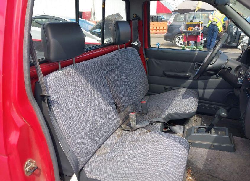 Photo 8 of 1996 Nissan Truck XE (VIN 1N6SD11S5TC334771)