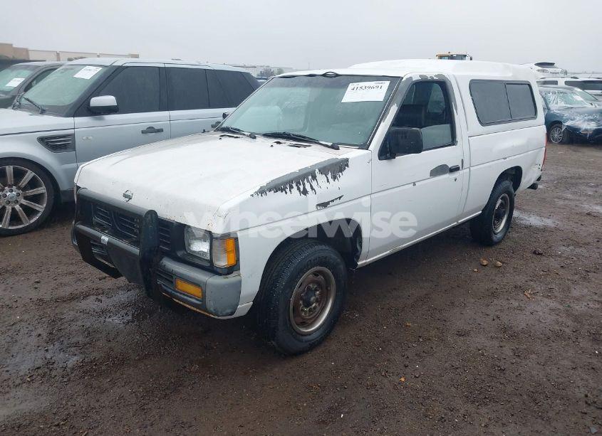 Photo 2 of 1995 Nissan Truck E/XE (VIN 1N6SD11S6SC425305)
