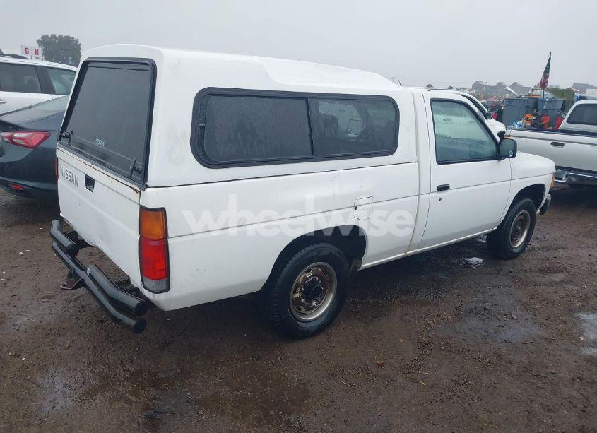 Photo 4 of 1995 Nissan Truck E/XE (VIN 1N6SD11S6SC425305)