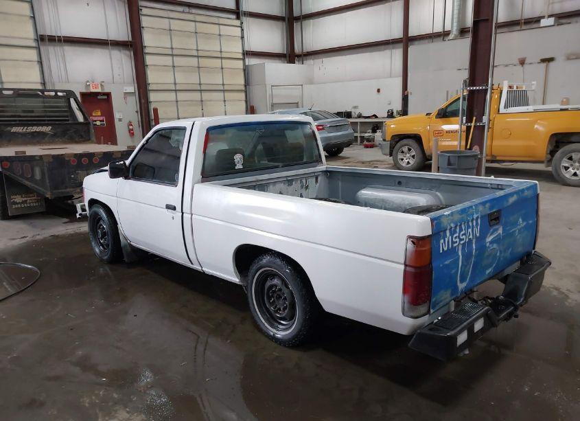 Photo 3 of 1992 Nissan Truck SHORT WHEELBASE (VIN 1N6SD11S7NC377138)