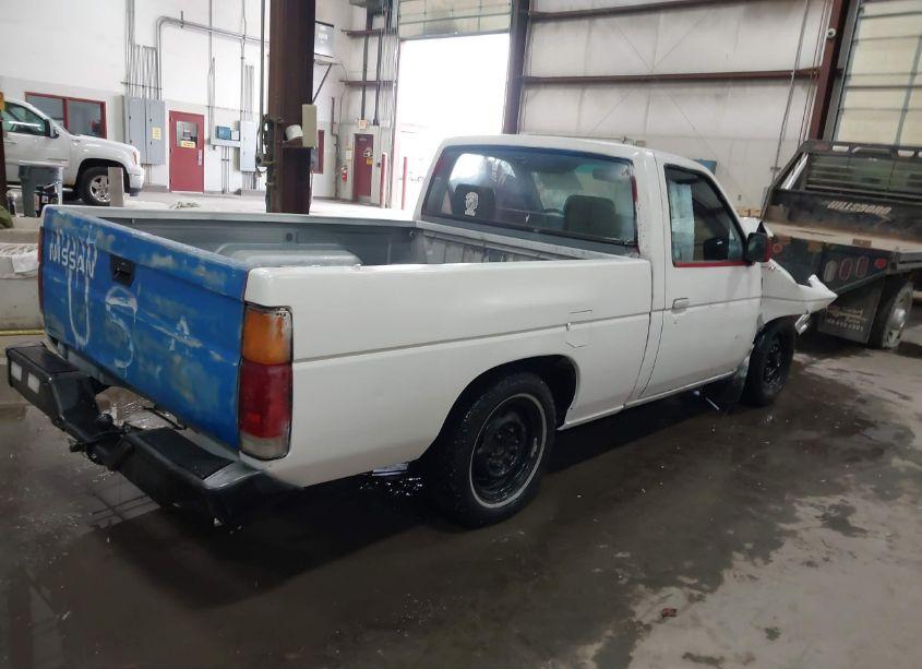 Photo 4 of 1992 Nissan Truck SHORT WHEELBASE (VIN 1N6SD11S7NC377138)