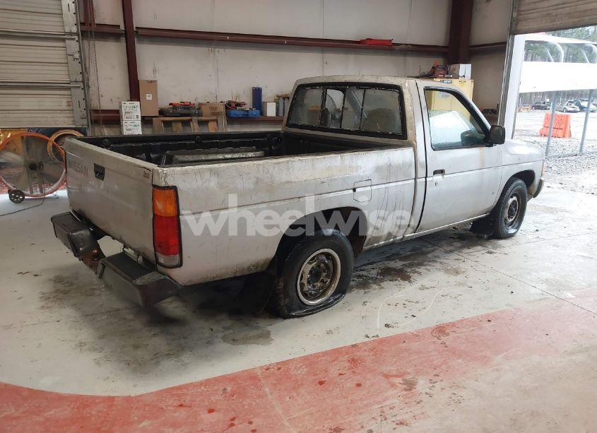 Photo 4 of 1993 Nissan Truck SHORT WHEELBASE (VIN 1N6SD11S7PC323101)