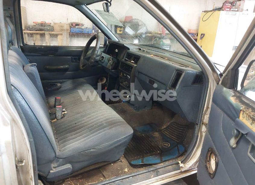 Photo 5 of 1993 Nissan Truck SHORT WHEELBASE (VIN 1N6SD11S7PC323101)