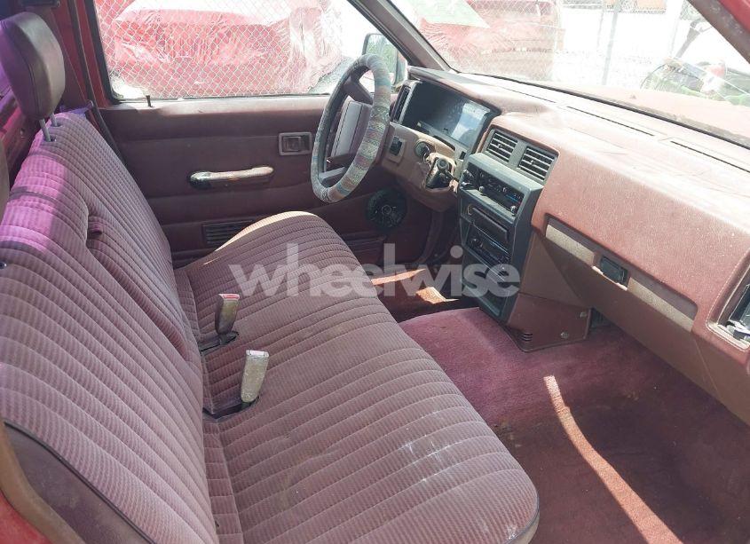 Photo 5 of 1993 Nissan Truck SHORT WHEELBASE (VIN 1N6SD11S7PC431315)