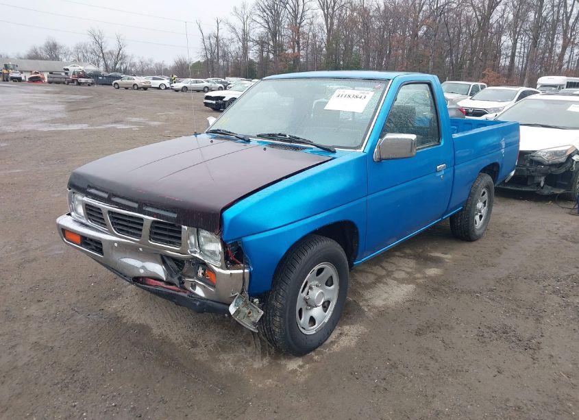Photo 2 of 1995 Nissan Truck E/XE (VIN 1N6SD11S7SC390600)