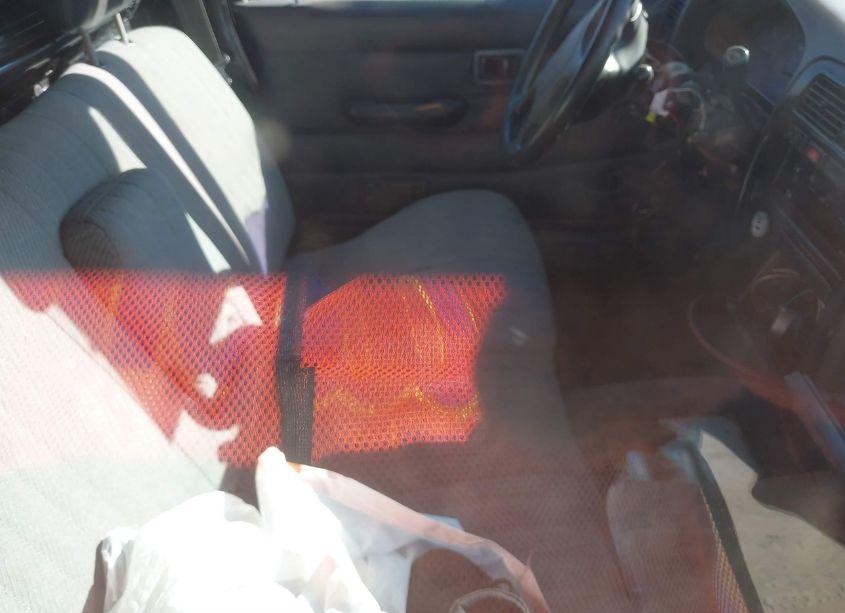 Photo 5 of 1995 Nissan Truck E/XE (VIN 1N6SD11S9SC427968)