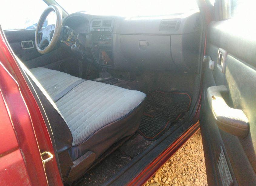 Photo 5 of 1994 Nissan Truck XE (VIN 1N6SD11SXRC379746)