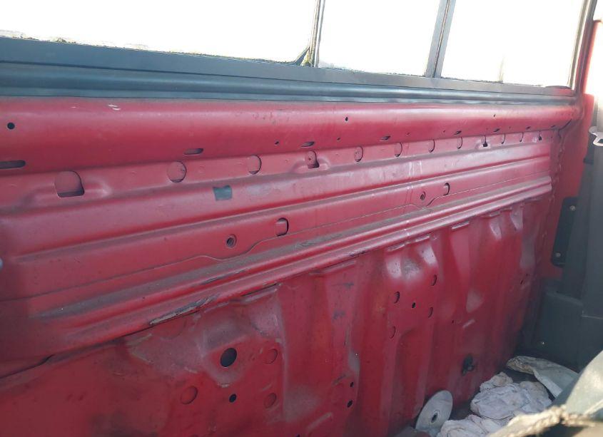 Photo 8 of 1995 Nissan Truck E/XE (VIN 1N6SD11SXSC353900)