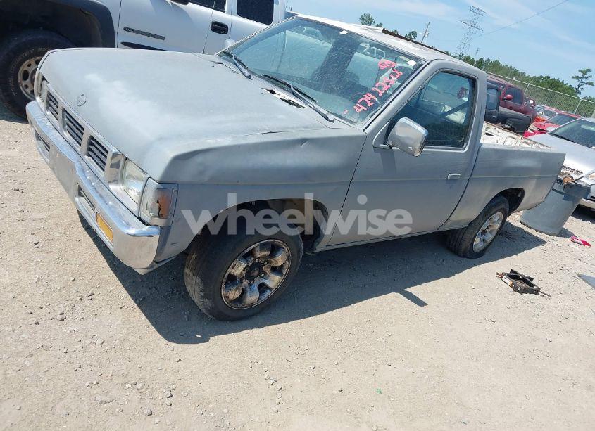 Photo 2 of 1996 Nissan Truck XE (VIN 1N6SD11SXTC351243)