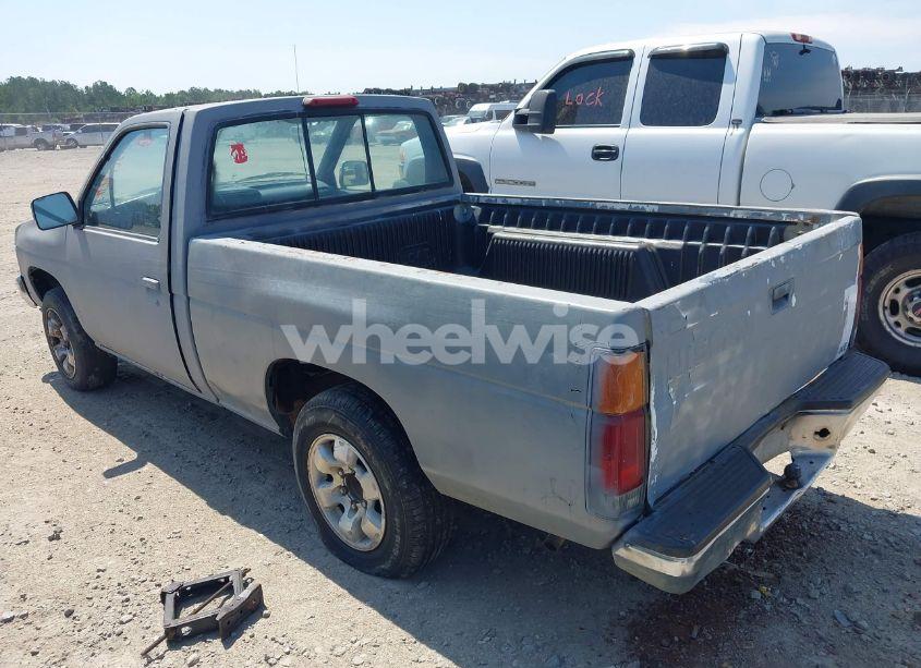 Photo 3 of 1996 Nissan Truck XE (VIN 1N6SD11SXTC351243)
