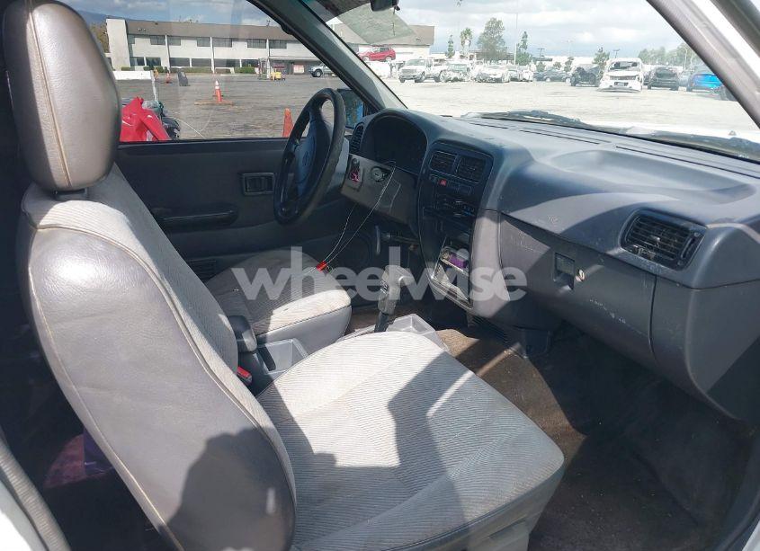 Photo 5 of 1995 Nissan Truck KING CAB XE (VIN 1N6SD16S2SC425892)