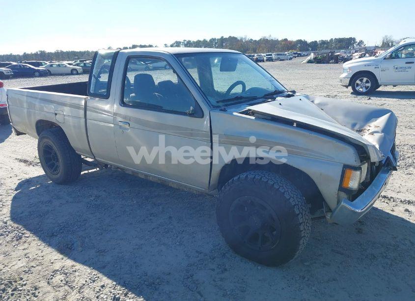 1996 Nissan Truck KING CAB SE/KING CAB XE (VIN 1N6SD16S5TC347089) main photo