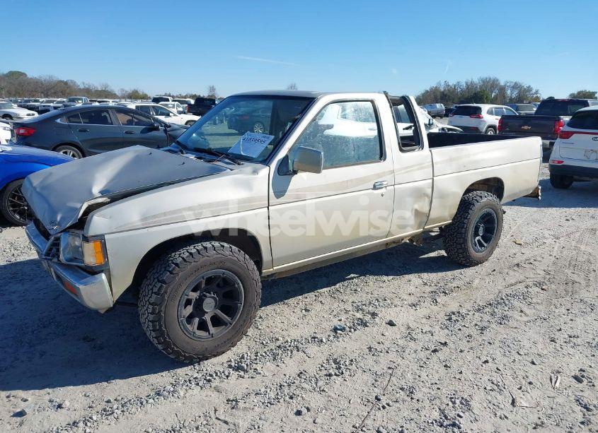 Photo 2 of 1996 Nissan Truck KING CAB SE/KING CAB XE (VIN 1N6SD16S5TC347089)