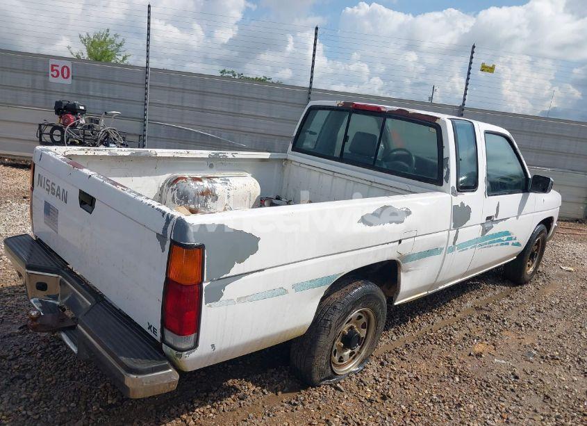 Photo 4 of 1995 Nissan Truck KING CAB XE (VIN 1N6SD16S6SC458927)