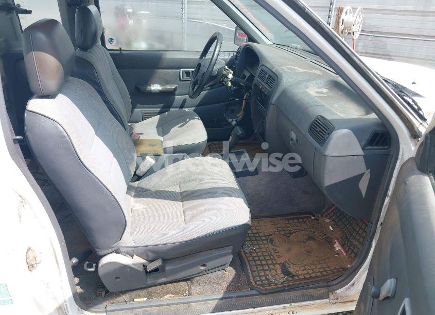 Photo 5 of 1995 Nissan Truck KING CAB XE (VIN 1N6SD16S6SC458927)