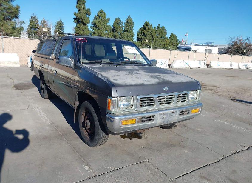 1995 Nissan Truck KING CAB XE (VIN 1N6SD16SXSC470286) main photo