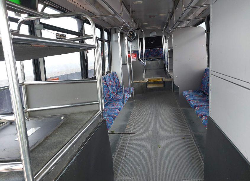 Photo 8 of 2009 El Dorado AXESS (VIN 1N9APALG19C084095)