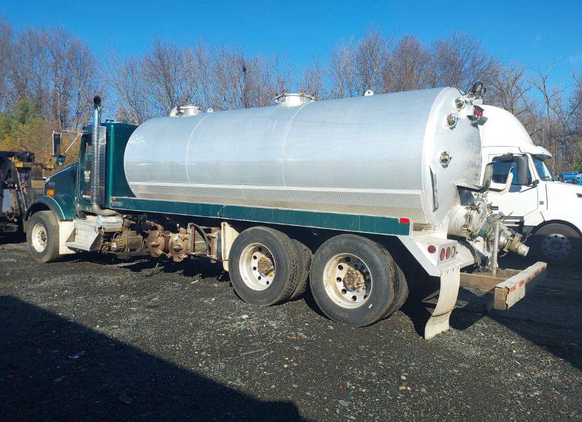 Photo 3 of 2013 Kenworth Construction T800 (VIN 1NKDL40X3DJ340545)