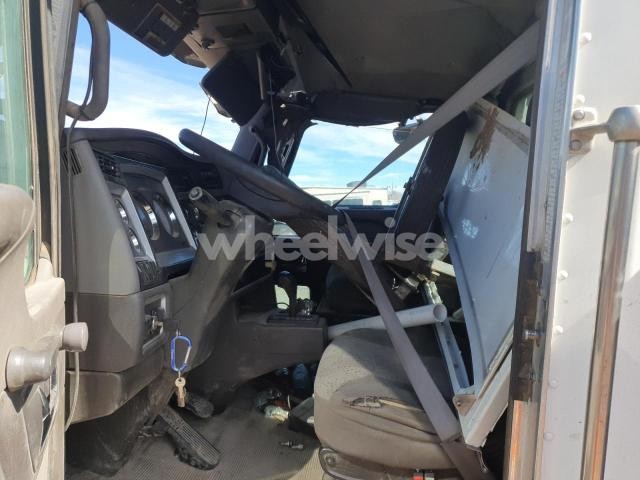 2011 KENWORTH T800 SERVICE TRUCK (VIN 1NKDLP0X3BJ295878) main photo