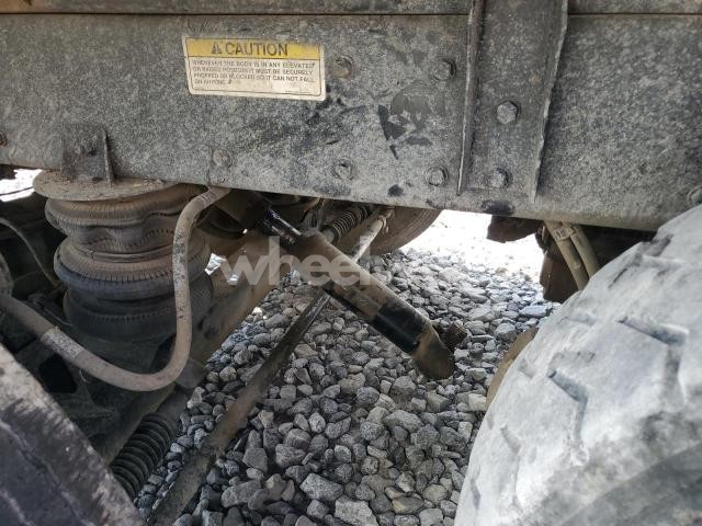 2013 KENWORTH T800 DUMP TRUCK (VIN 1NKDX4EX0DJ368123) main photo